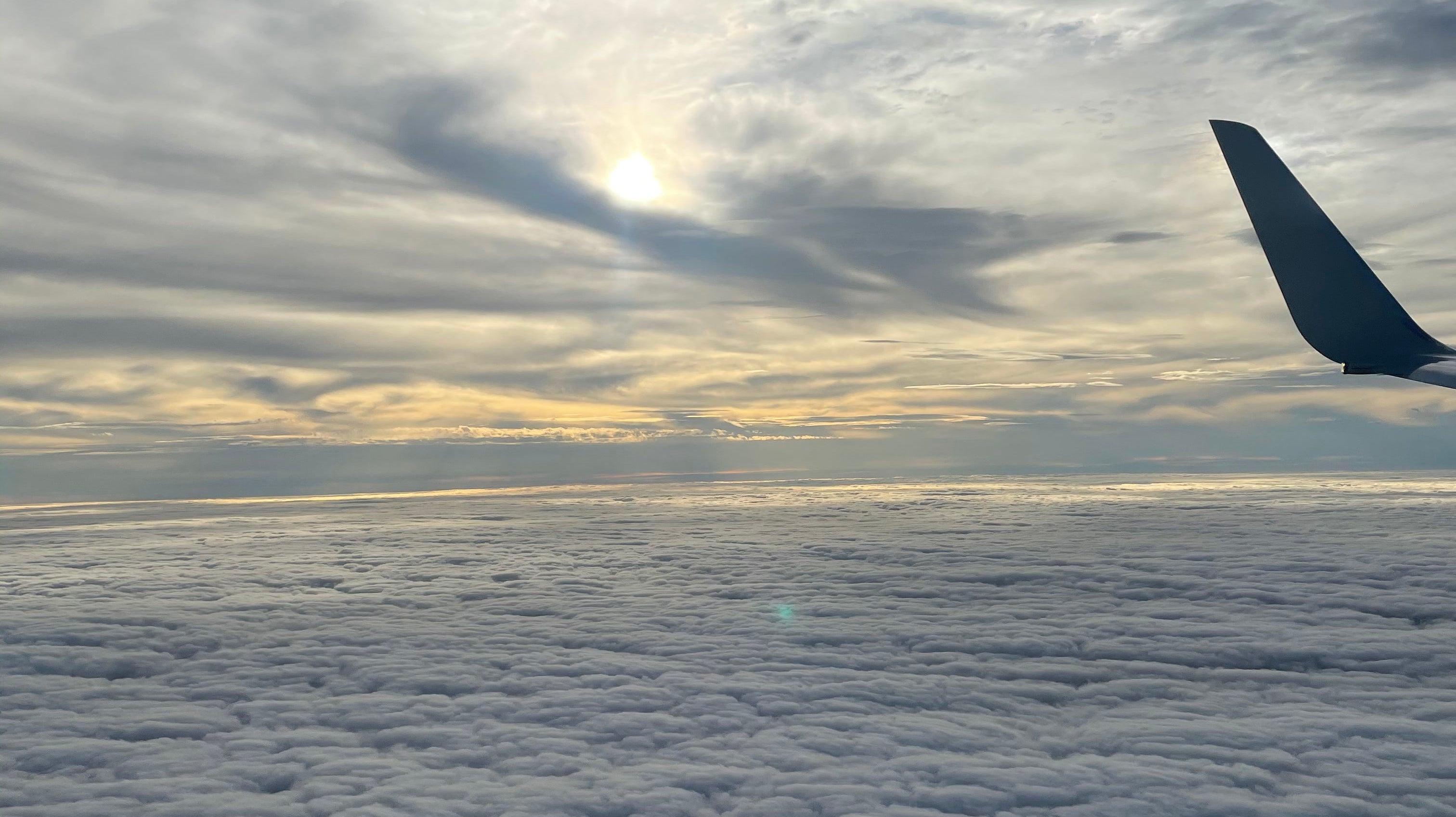 How to Recover From Jet Lag Naturally: Simple Tips That Actually Work