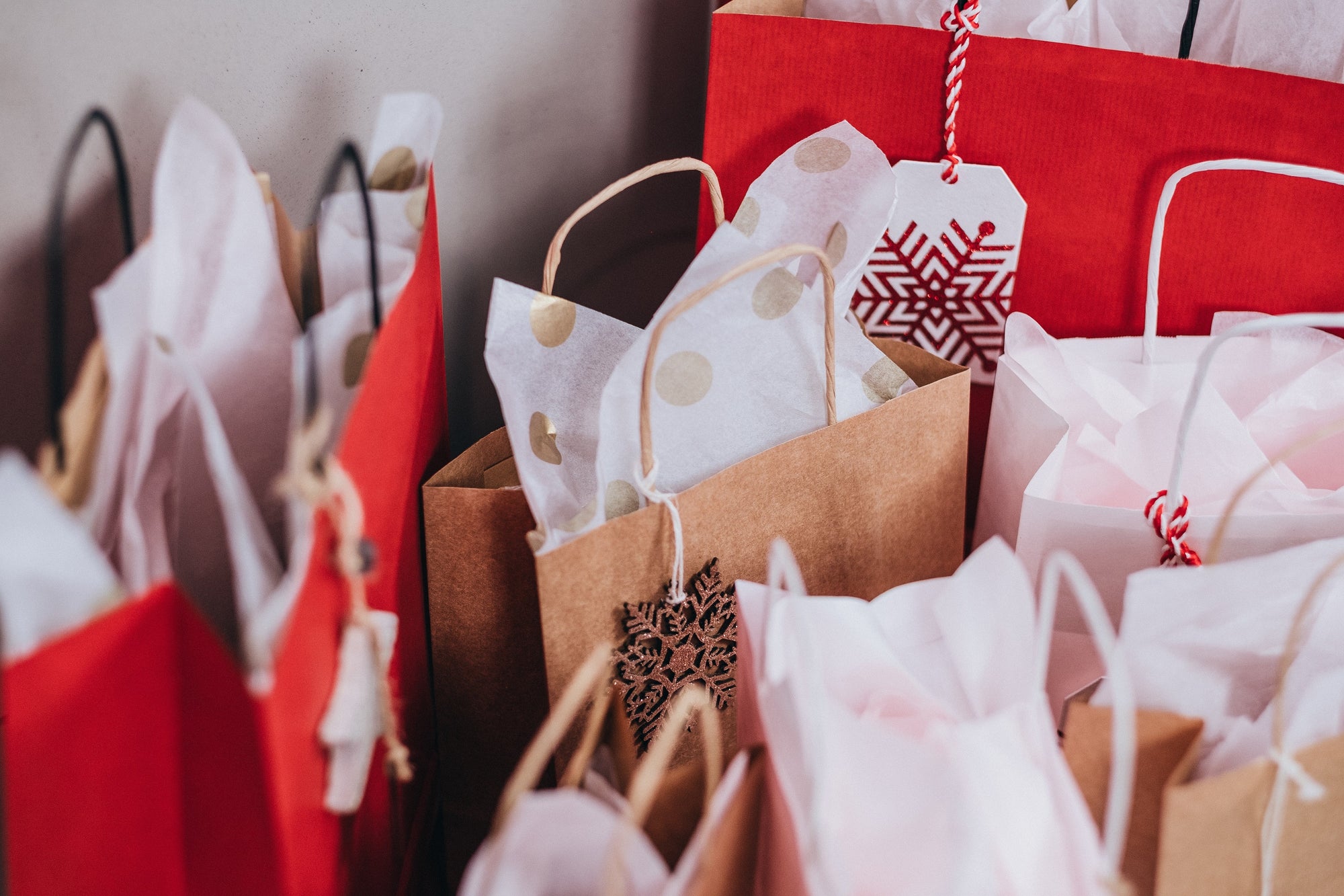 How To: 3 Ways To Shop Sustainably This Holiday Season