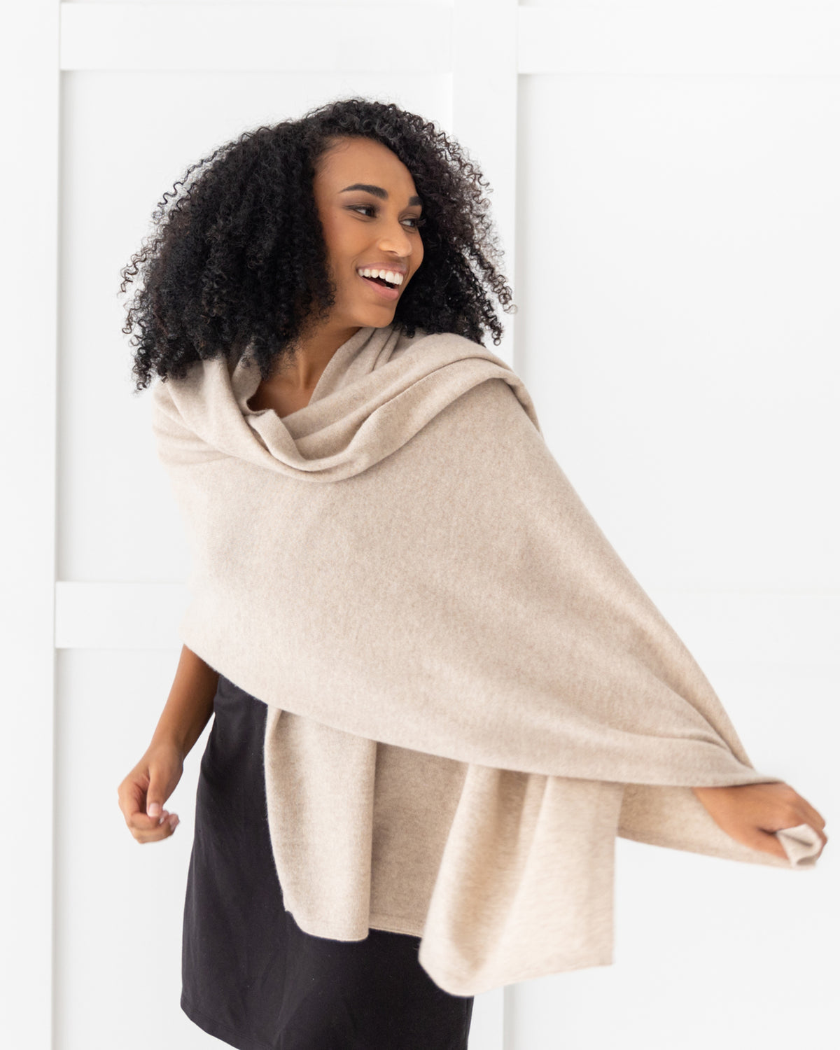 The Dreamsoft Travel Scarf in CloudSpun™ Recycled Cashmere - Oat